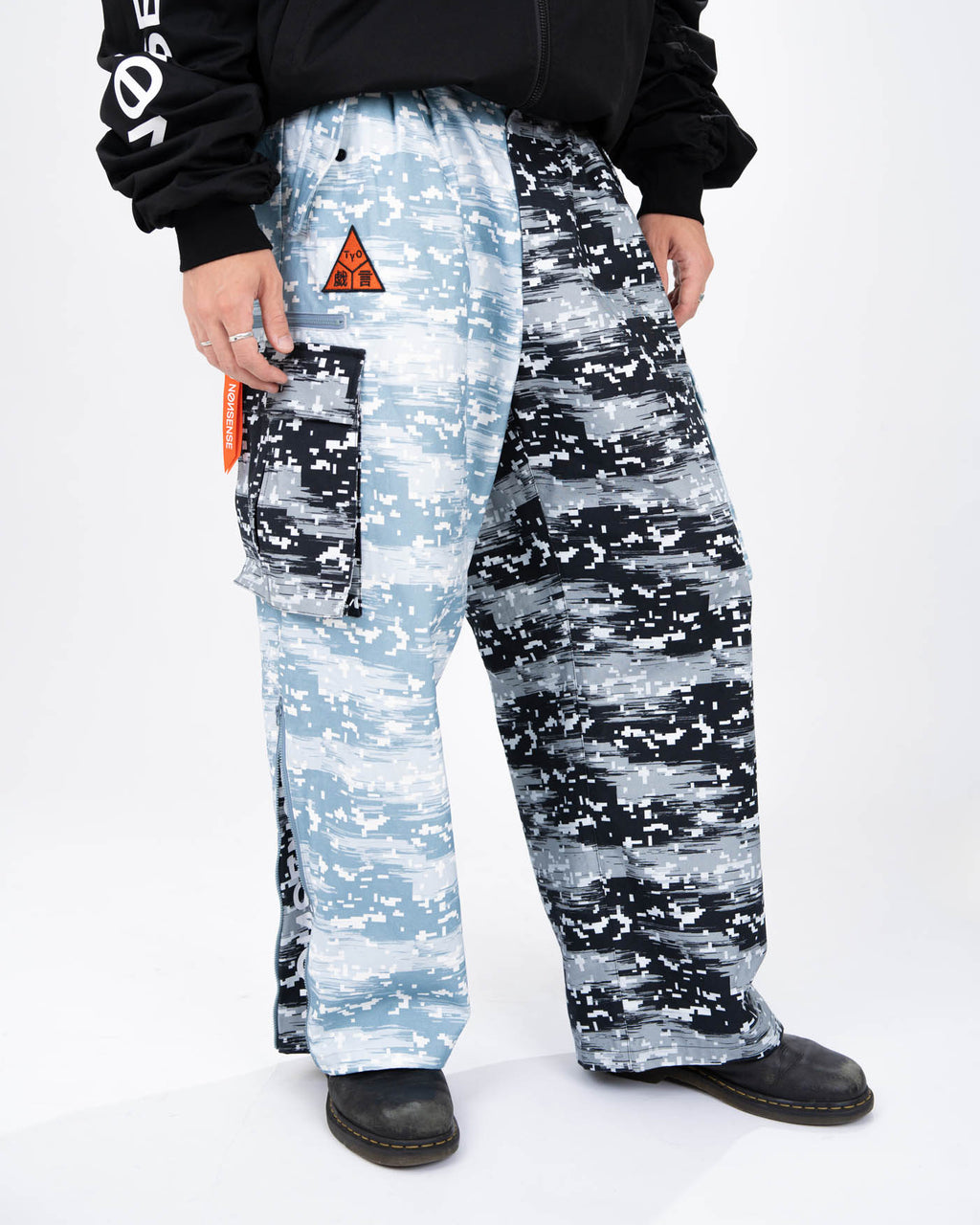 CAMO CARGO PANTS