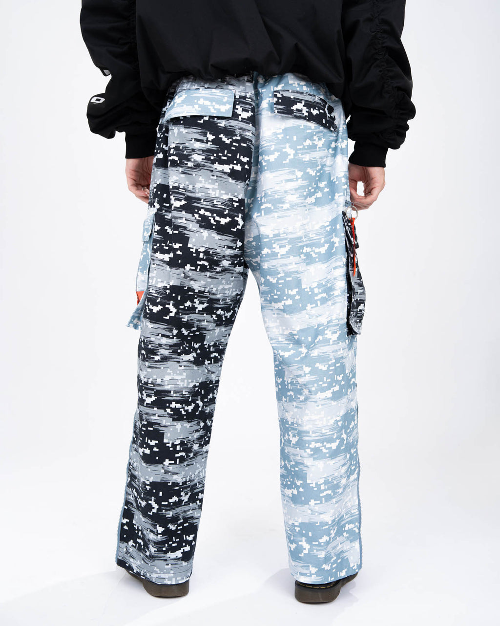 CAMO CARGO PANTS